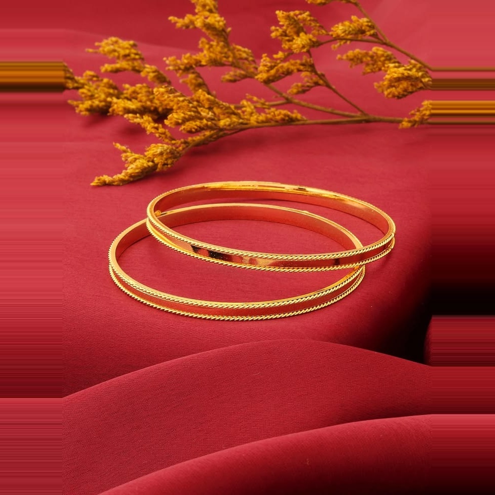 Gold plain bangle