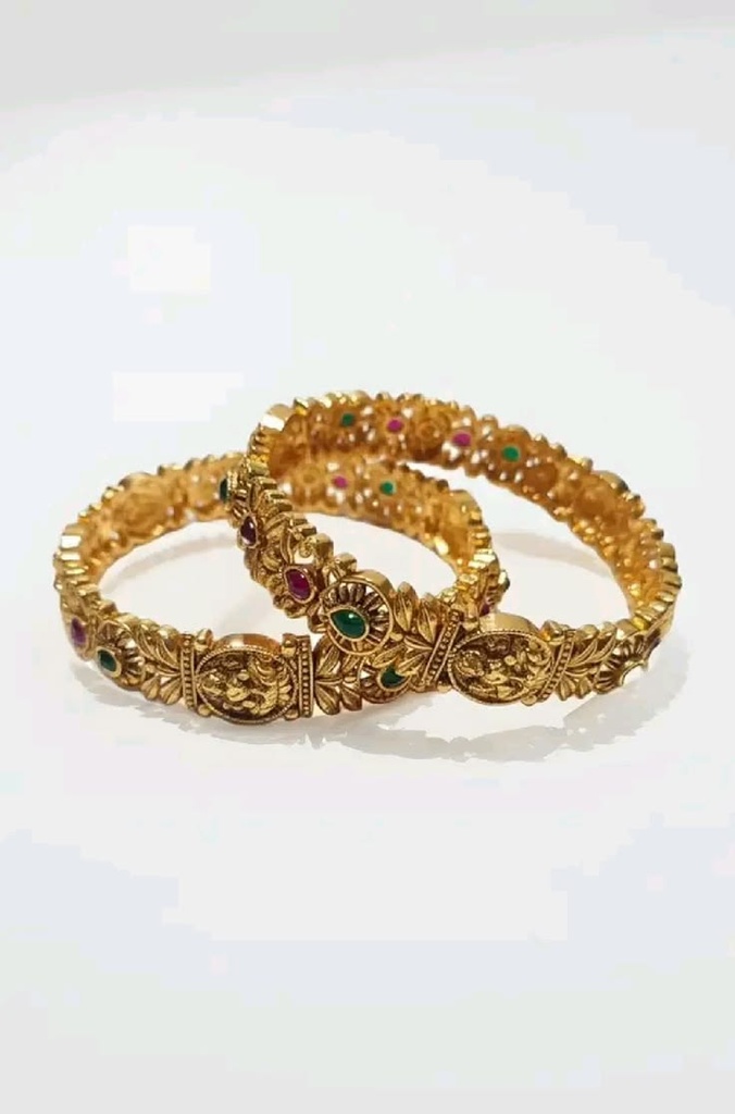 Gold antique bangle