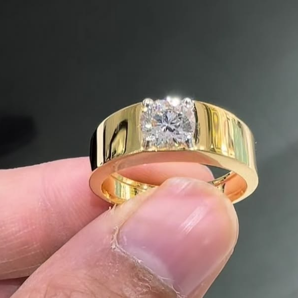 Men's diamond ring