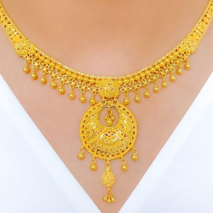 Short necklace