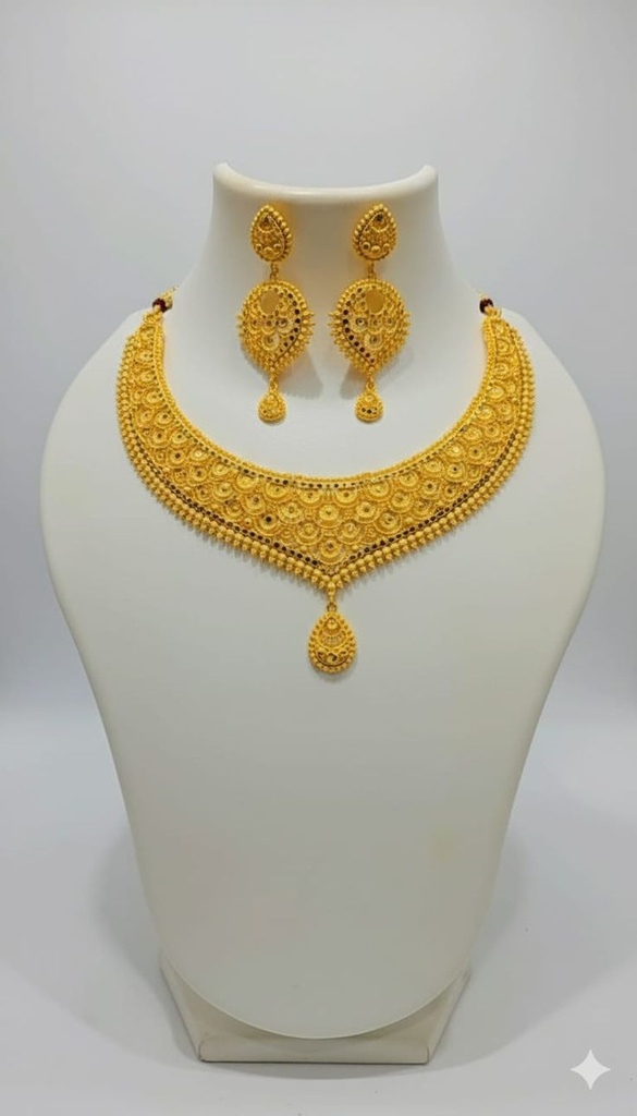 Short necklace