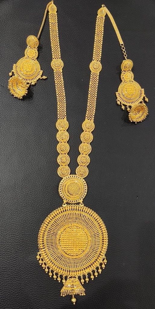 Long necklace
