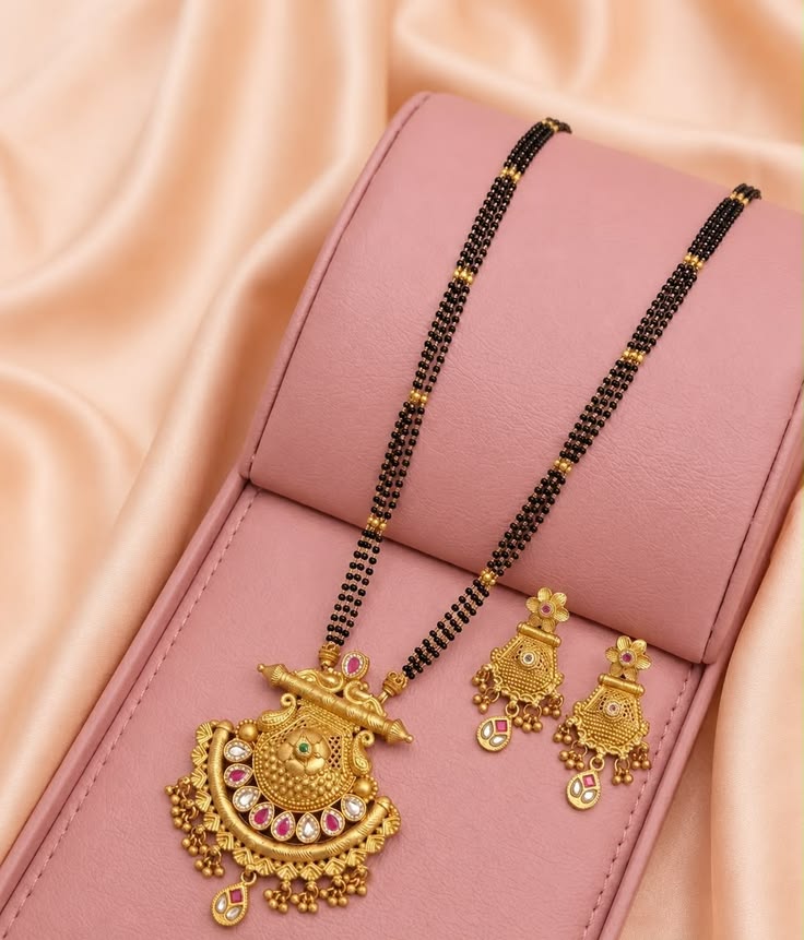 Antique mangalsutra