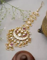 Gold Jewellery / Mangtika