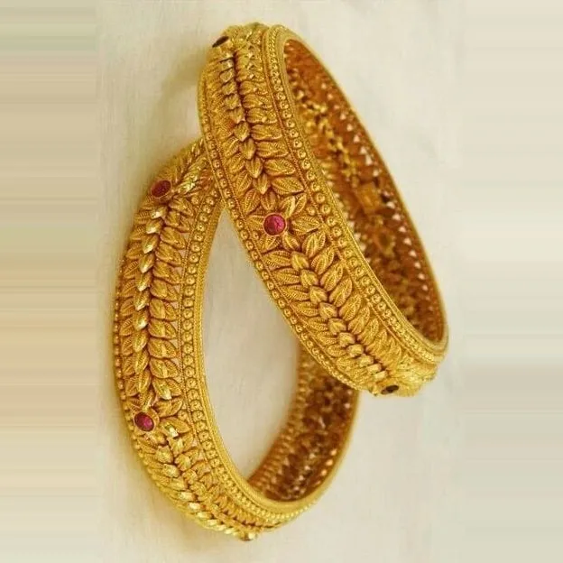 Gold Jewellery / Bangles / Antique